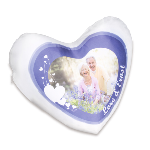 Kissenhülle Herzform (satinierte Oberfläche)
Preis: EUR 12,00 (Größe 40 x 44 cm) weiße satinierter Kissenbezug, 100 % Polyester, mit Reißverschluss, Kissenfüllung auf Anfrage